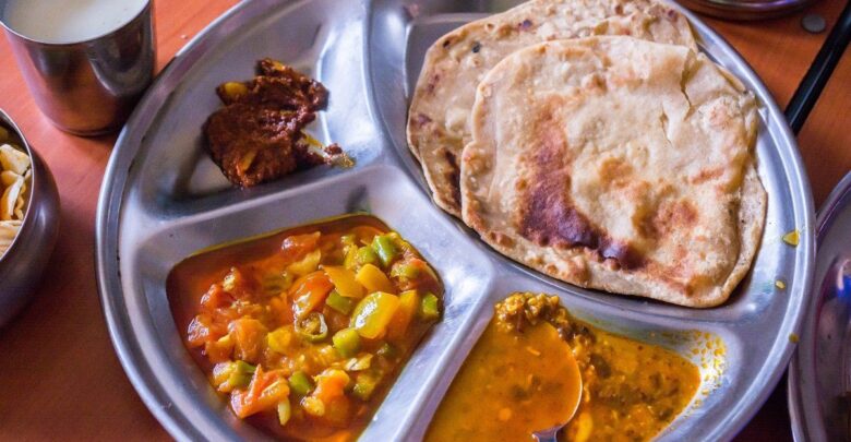 Shiv-Bhojan-thali-mahrashtra-government