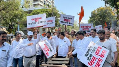 महागाईविरोधात शिवसेनेचा गोरेगावमध्ये जोरदार एल्गार; नागरिकांचाही मोठा सहभाग